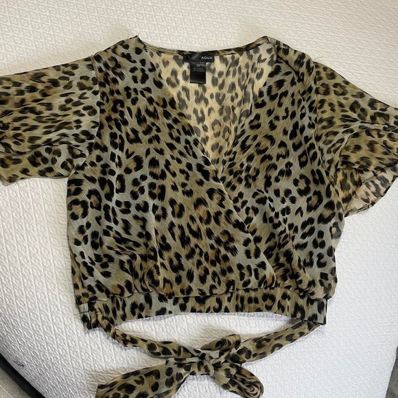 Bloomingdale’s “Aqua” Cheetah-Print Blouse - Picture 4 of 4